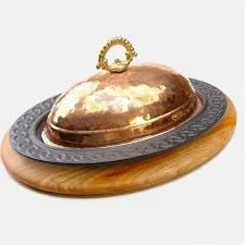 OVAL DÖNER, KEBAP TABAĞI, W=28 D=20 CM. VE AHŞAP SERVIS ALTLIKLI, BAKIR DÖVME KAPAKLI - LV AS 192