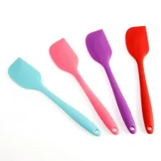 UN 230 SILIKON SPATULA